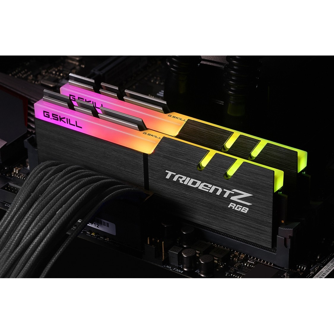 RAM Memorie G.SKILL Trident Z RGB DDR4-3200 CL / 16GB (2x8GB) / DIMM / Kit - Figura 4