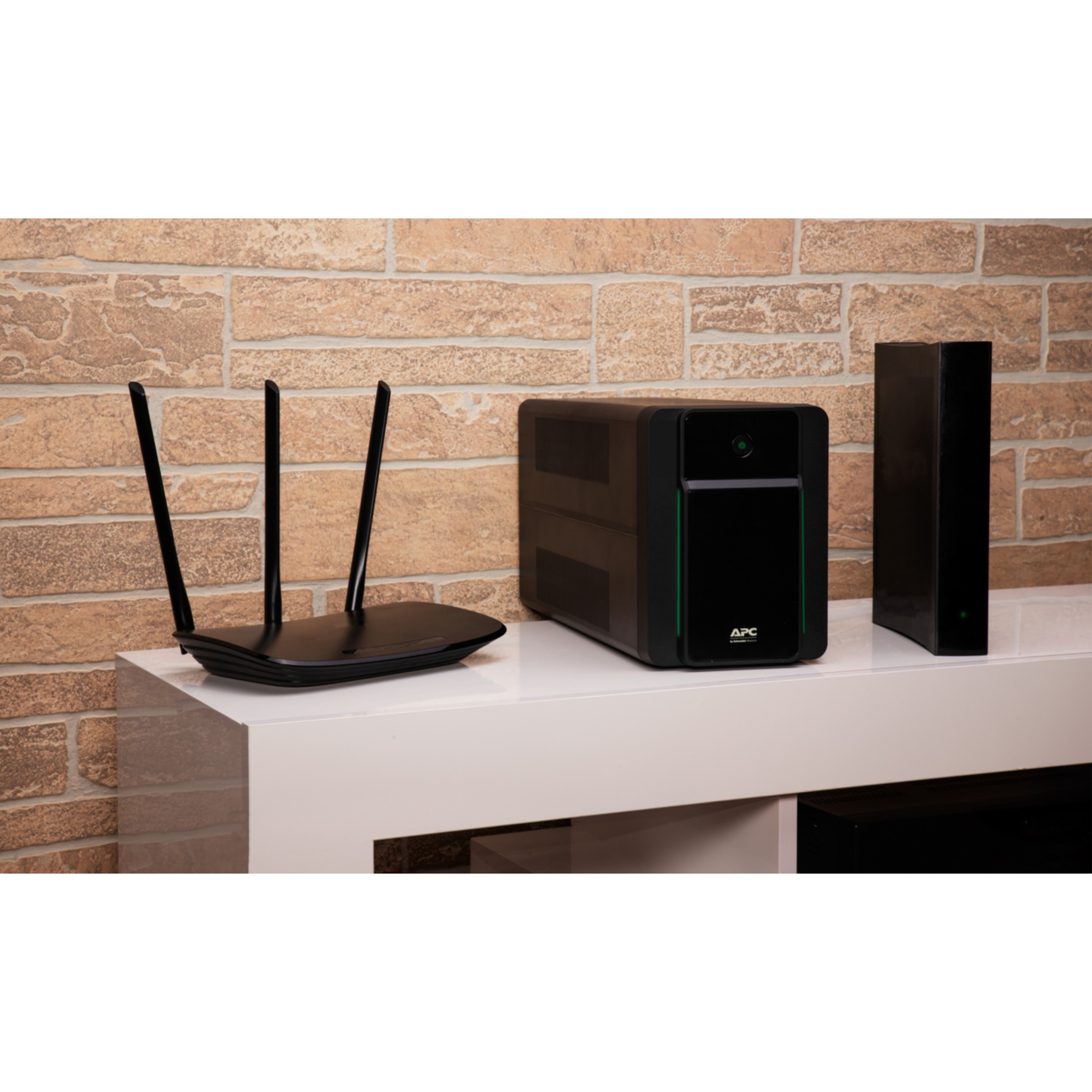 APC BX2200MI-GR 2200VA 1200W UPS Line-Interactive AVR USB 4x Schuko Tower – Backup për PC & Office Systems - Figura 3