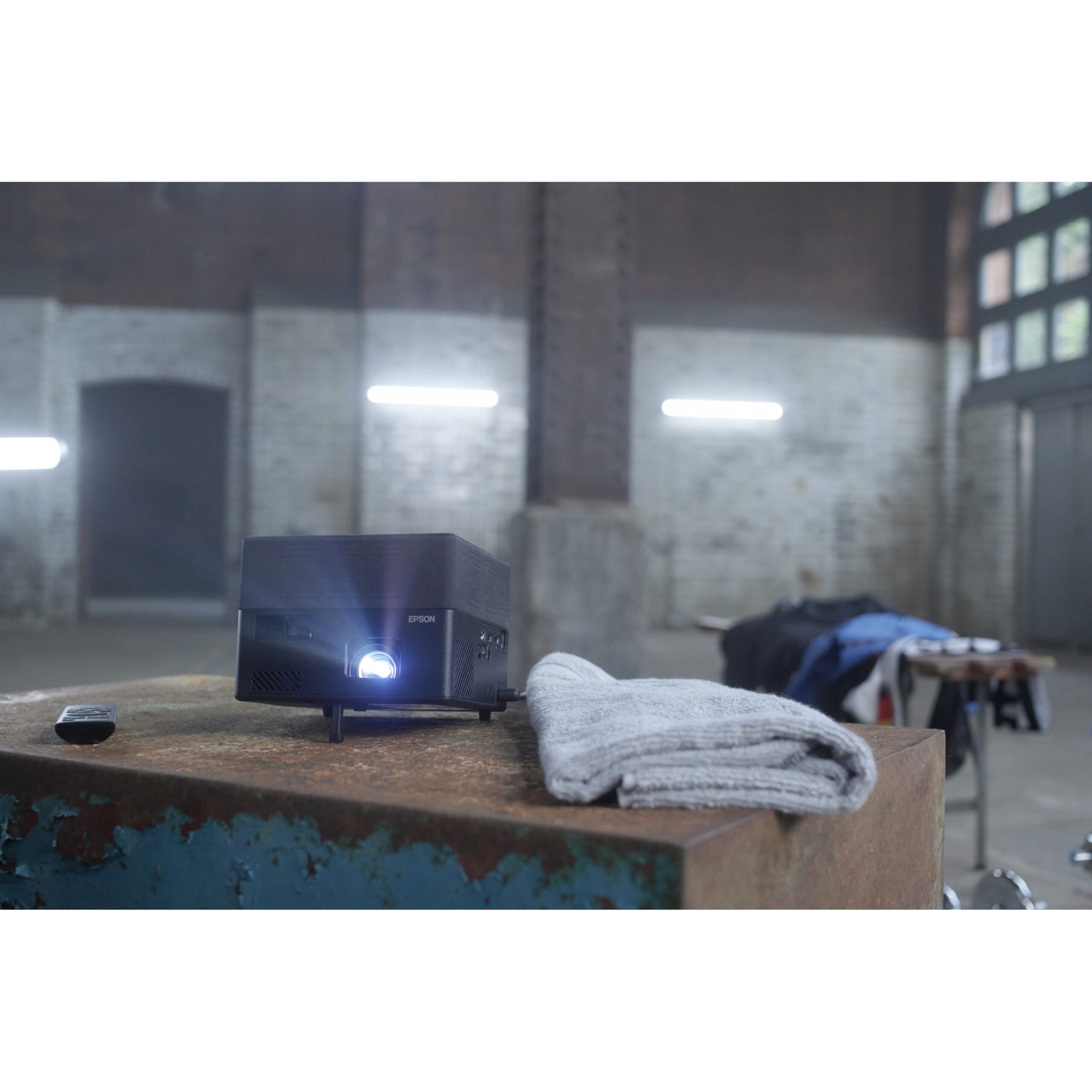Projektor Epson EF-12 / Laser / 1000 Lumen / Full HD / 16:9 / HDMI + USB2.0-A / Android-TV / Speaker - Zezë - Figura 5