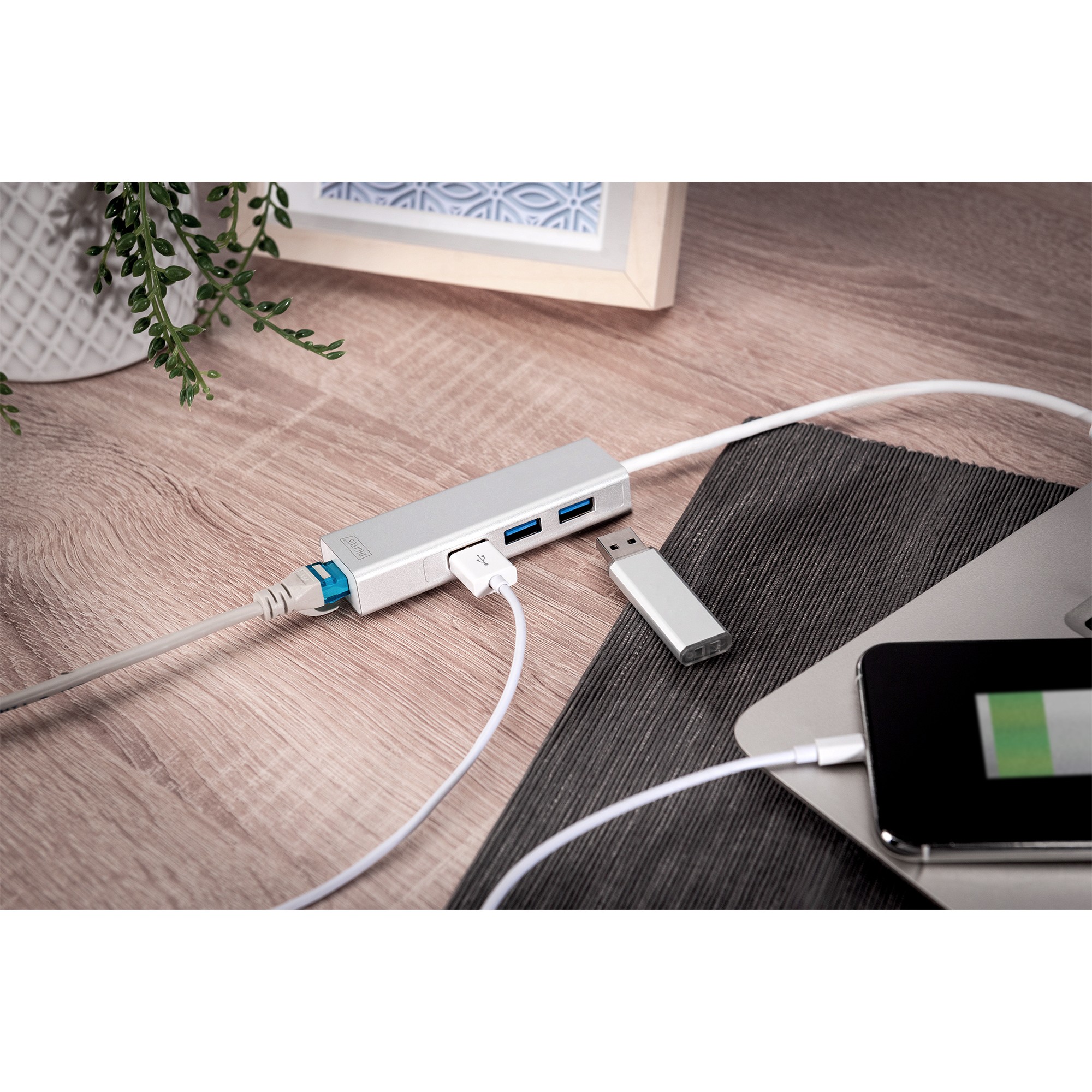Hub USB Digitus DA-70250-1, 4 porte USB 3.0, 1 Gigabit LAN - Figura 2
