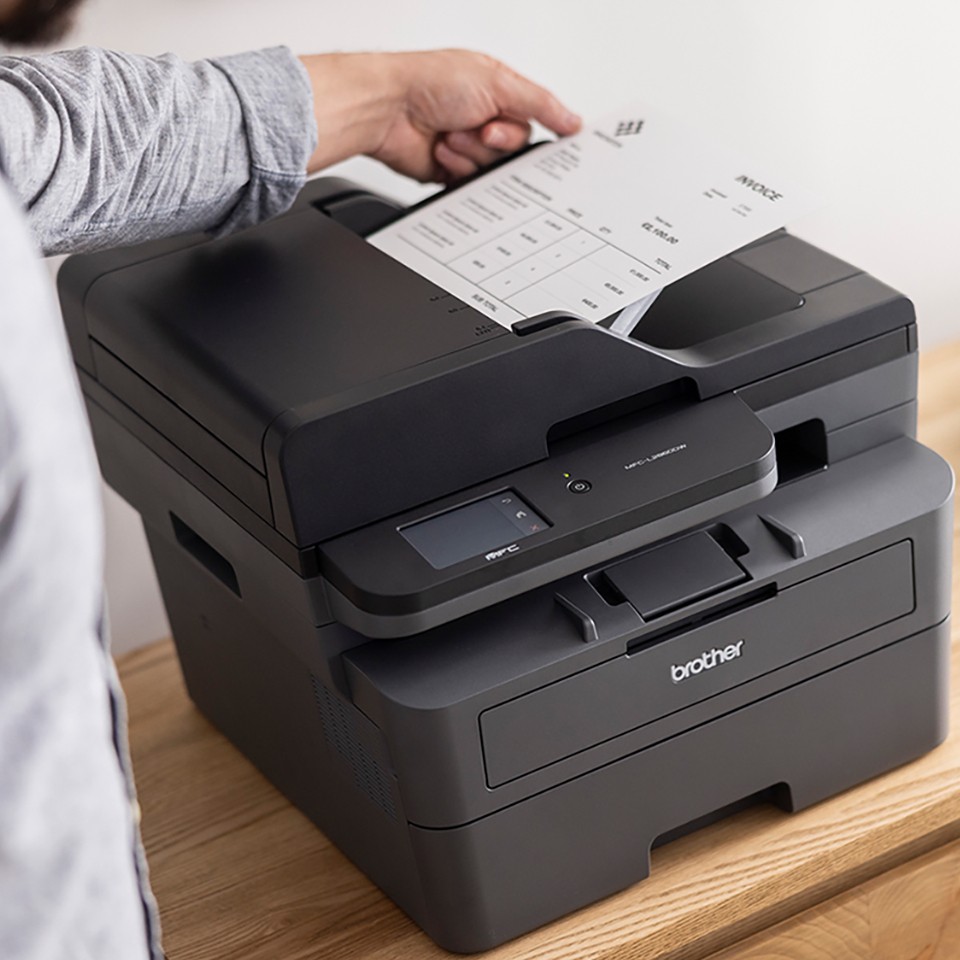 Printer Multifunksional Laser Monokrom Brother MFC-L2860DWE 4-in-1 LAN WLAN Duplex ADF EcoPro - Figura 3