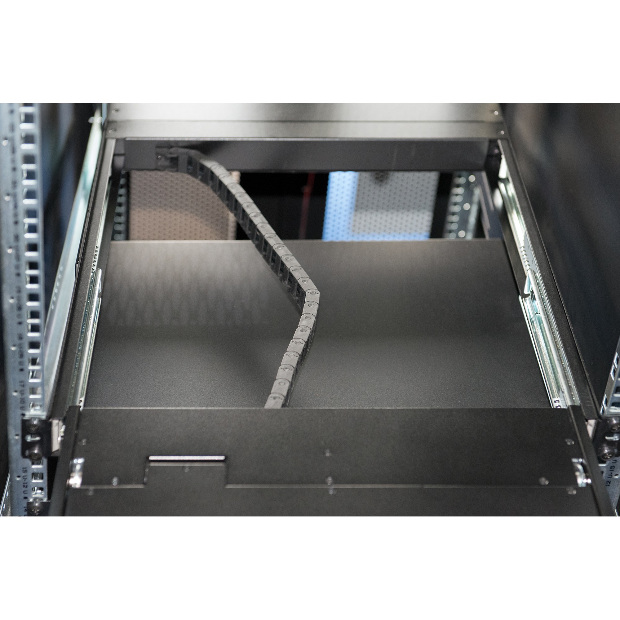 Digitus 19" LCD KVM Console / 1-Port VGA / Tastierë DE - Figura 3
