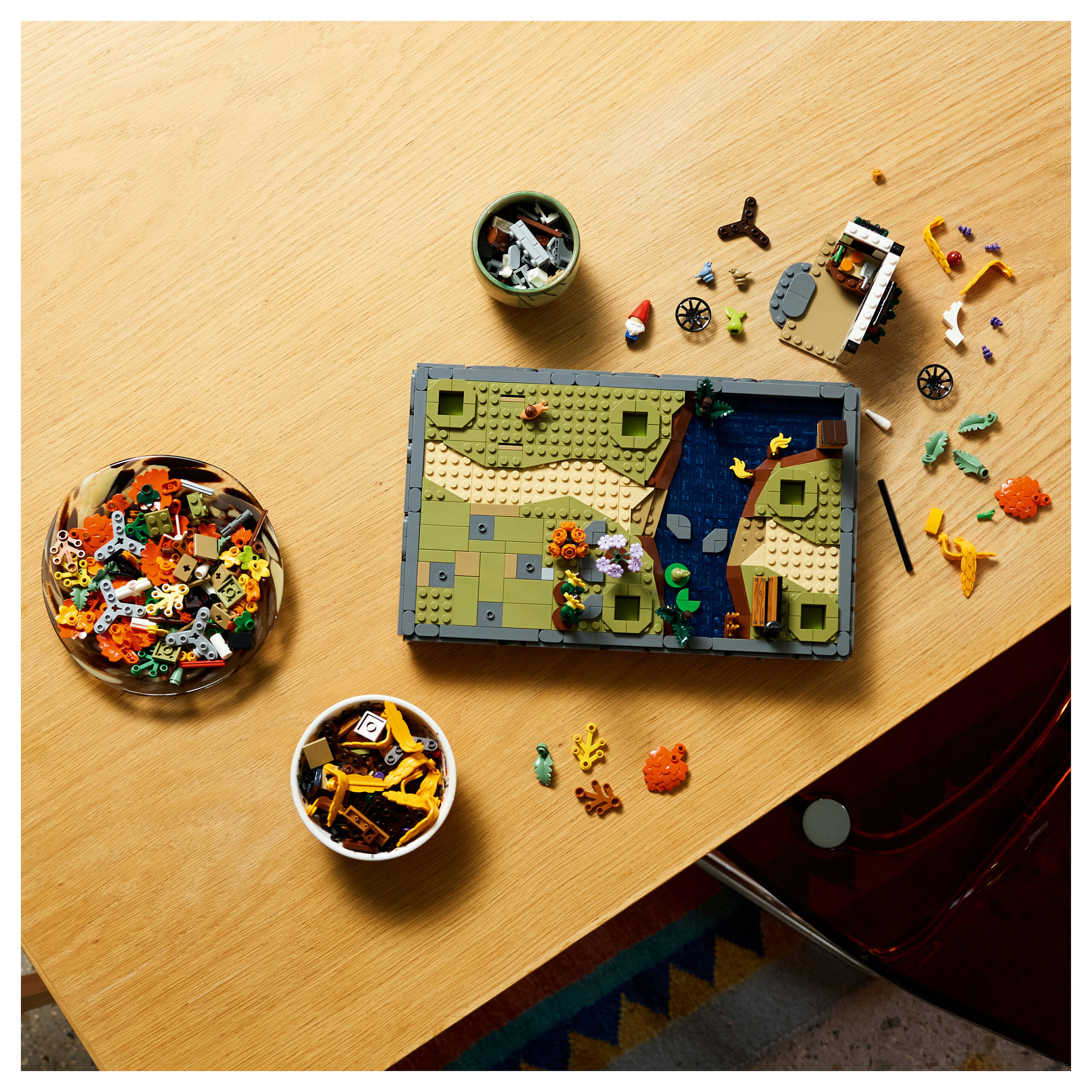 LEGO Icons Autumn Cottage Garden 11372 - Figura 4