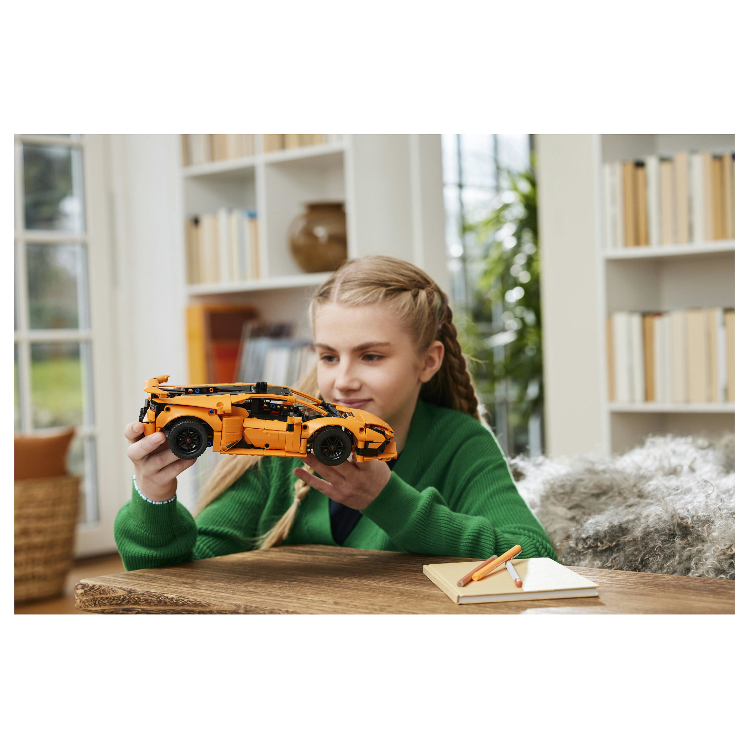 LEGO Technic Lamborghini Huracán Tecnica Orange 42196 - Figura 3