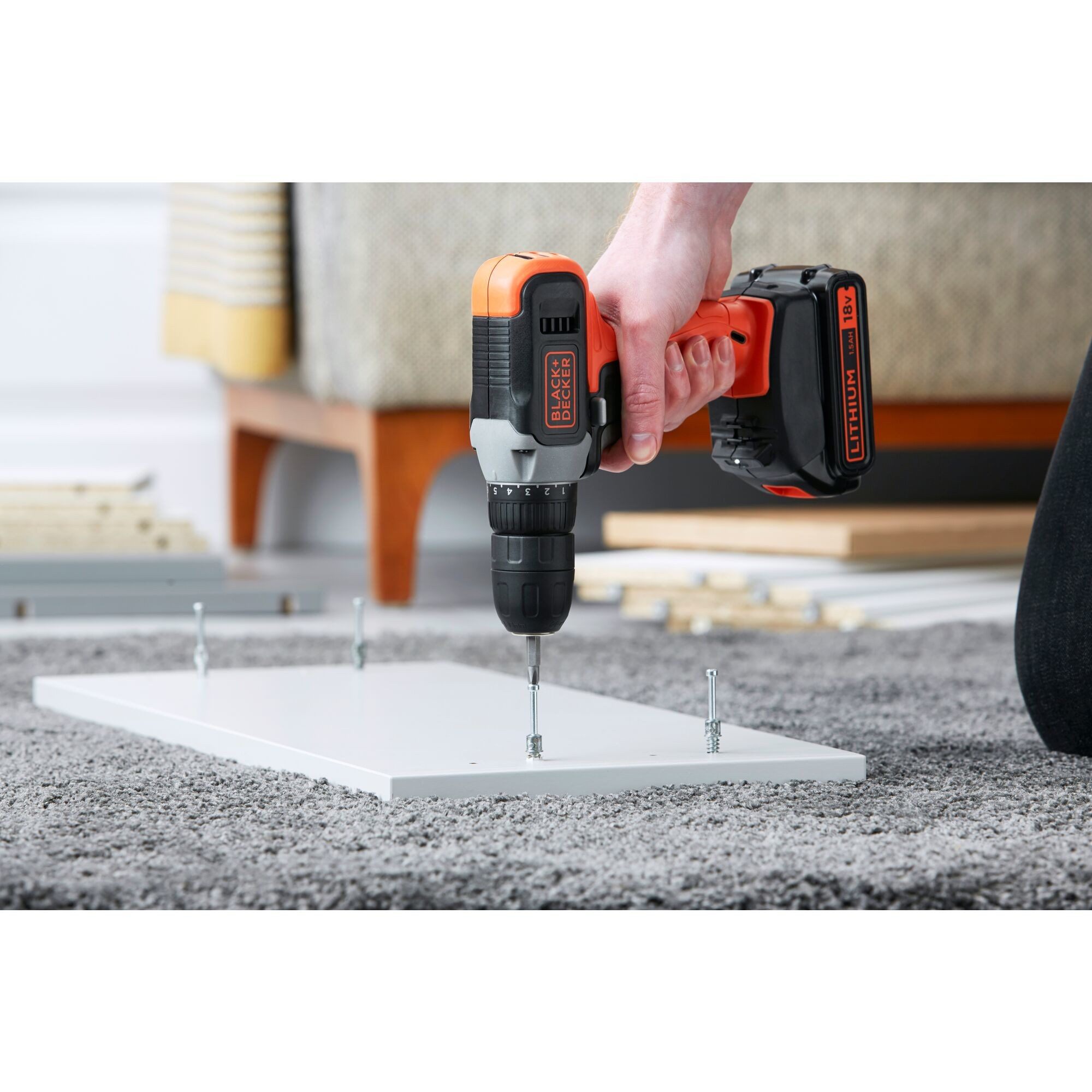 Black & Decker BCD001C1 18V Cordless Drill Driver - Bateri 1.5Ah - Figura 3