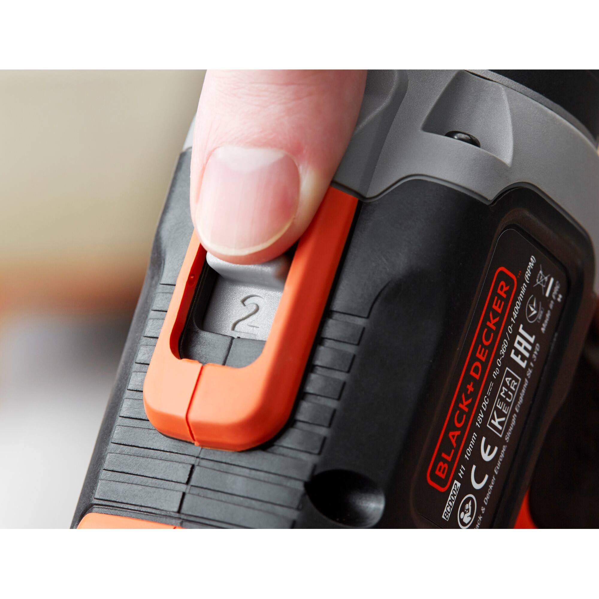 Vidator Goditës Black&Decker 18V 2x1.5Ah BCD003C2K - Figura 4