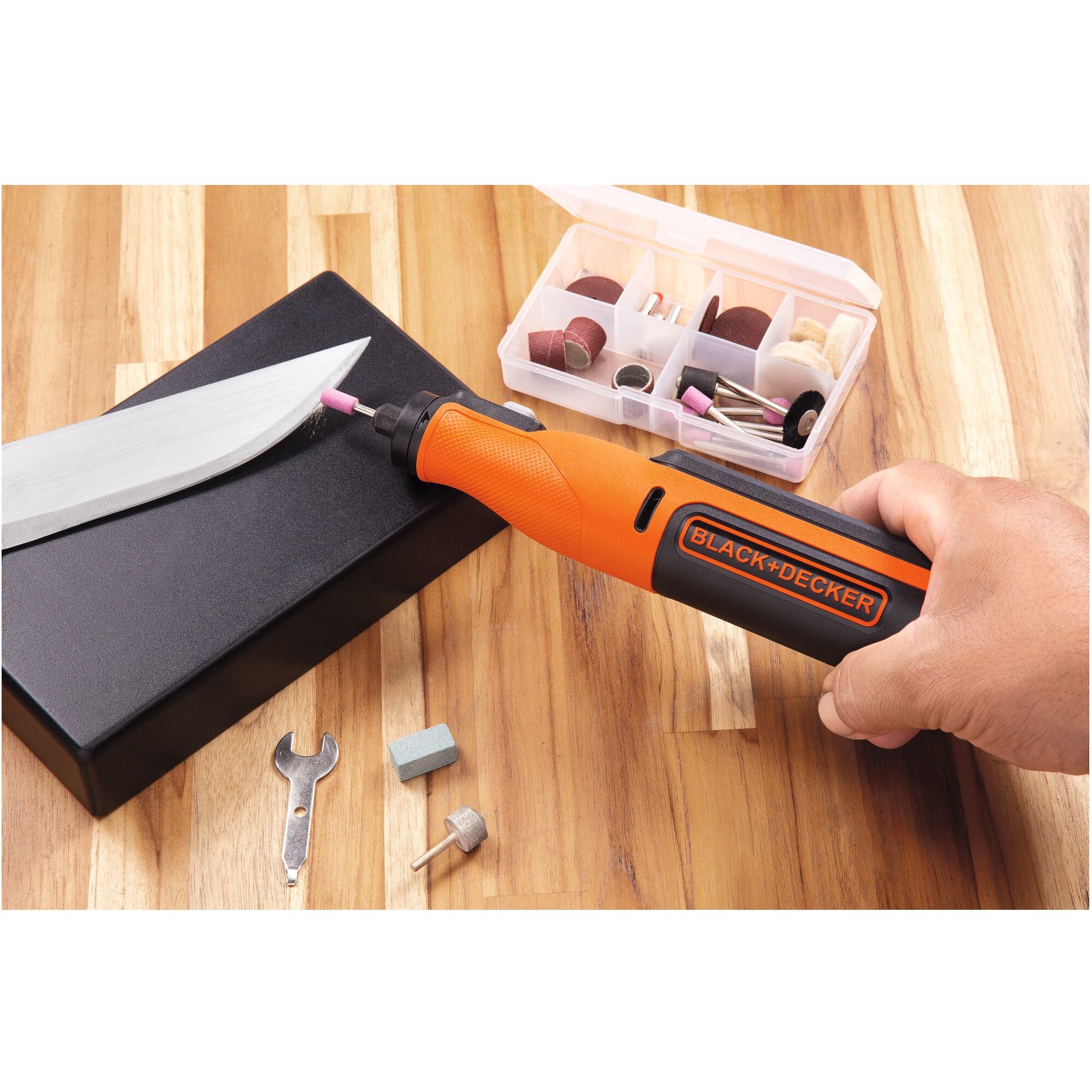 Lustrues multifunksional Black&Decker 7.2V BCRT8I - Figura 3