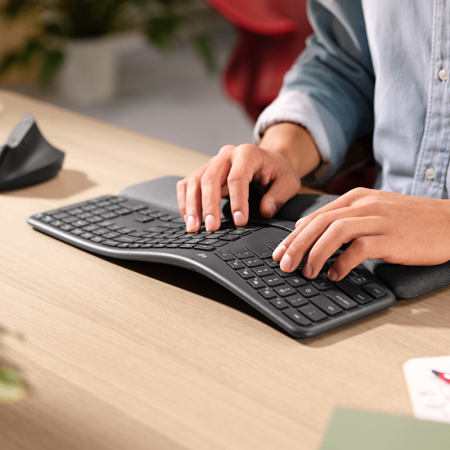 Logitech ERGO K860 / pa kabllo / RF Wireless + Bluetooth / e zezë - Figura 2