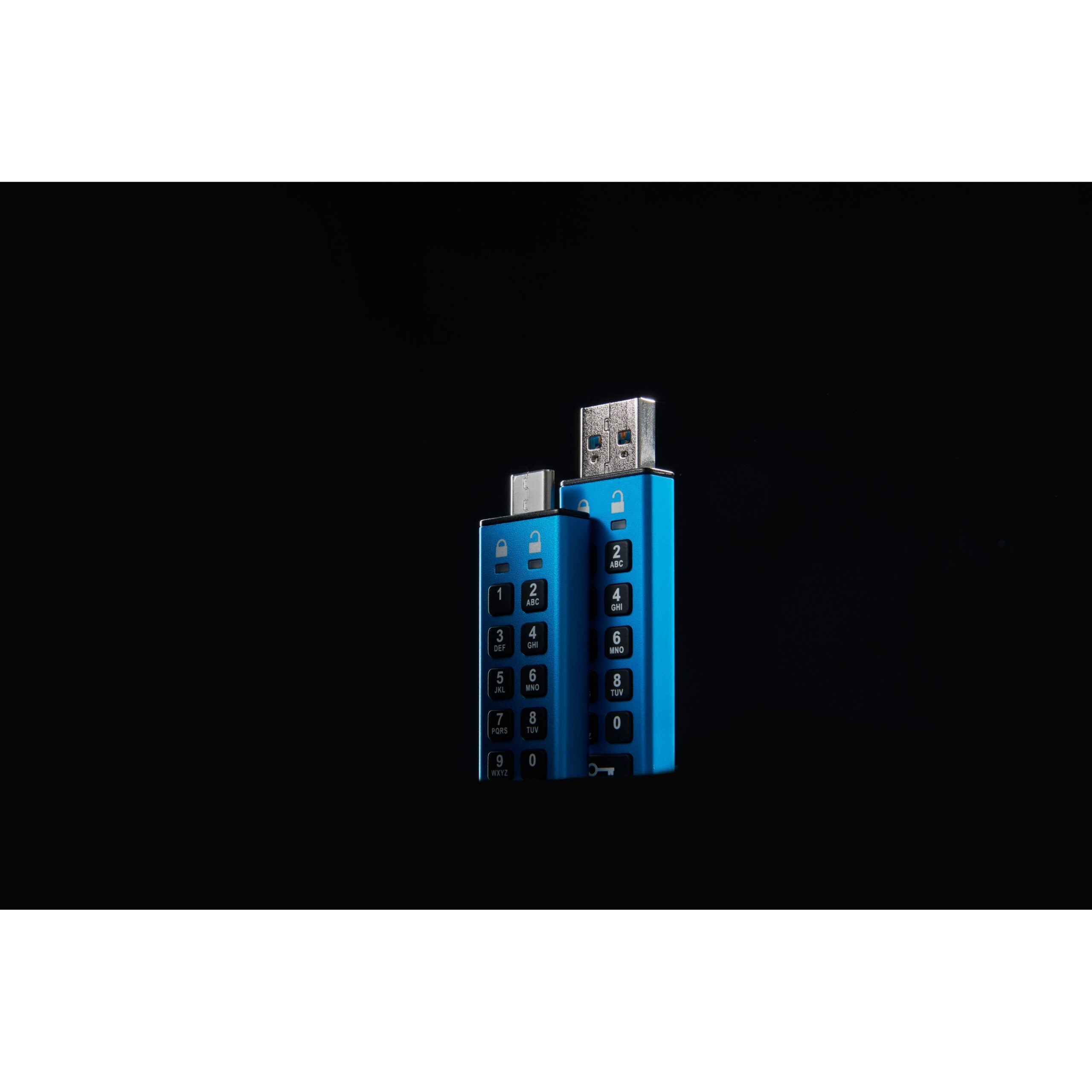 USB Flash Drive STICK 16GB Kingston IronKey Keypad 200C AES-256 USB-C - Blu - Figura 5
