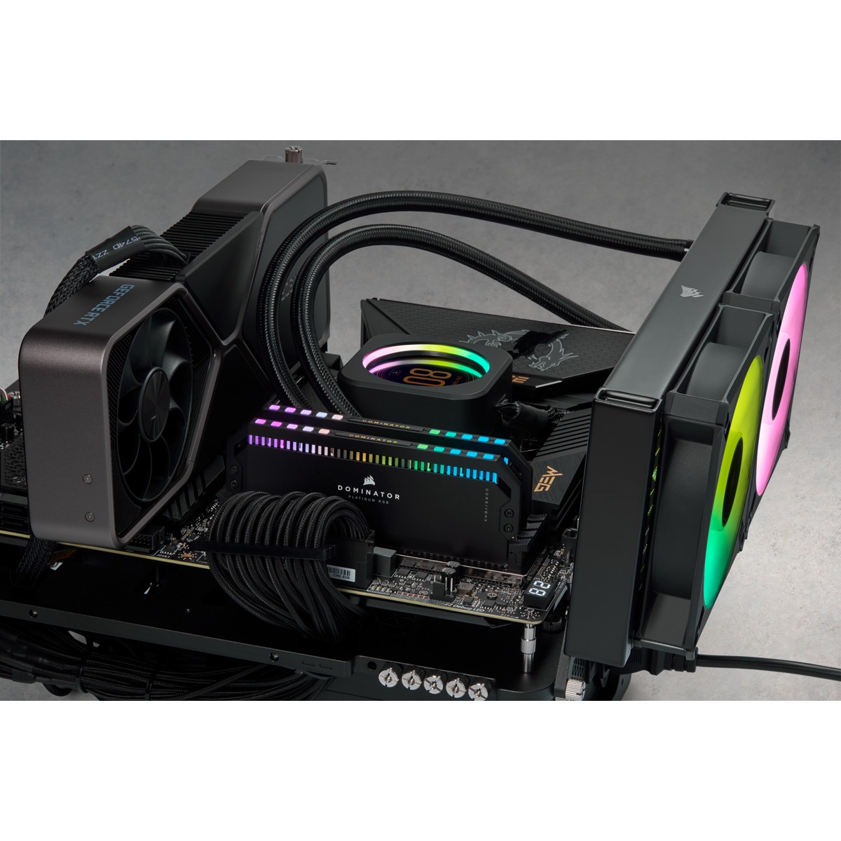 RAM Memorie DDR5 CORSAIR 32 GB / 6400 MT/s – CL32 – DOMINATOR PLATINUM RGB / Zezë - Figura 2