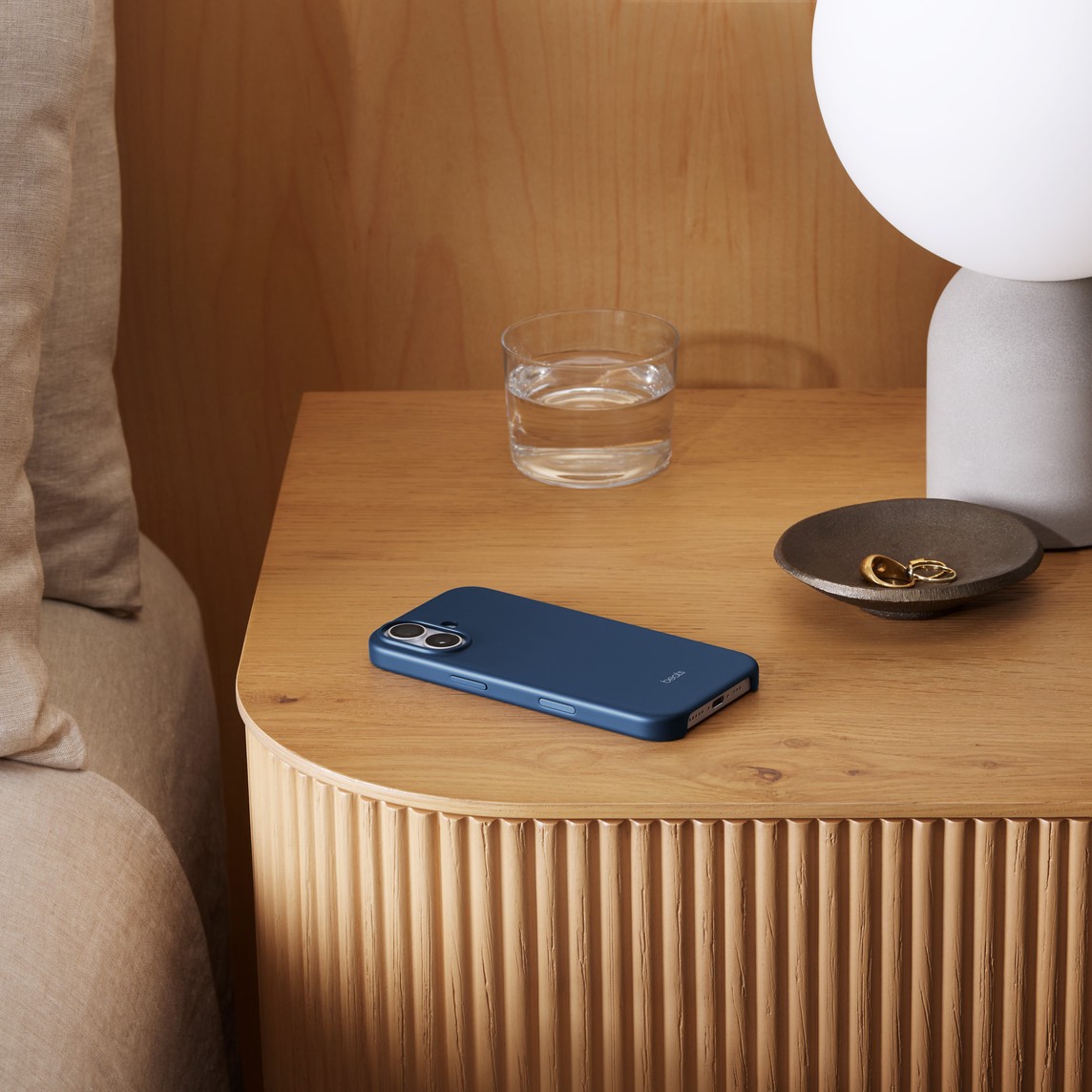 Beats Case iPhone 17 with MagSafe and Camera Control (Rock Blue) - Figura 3