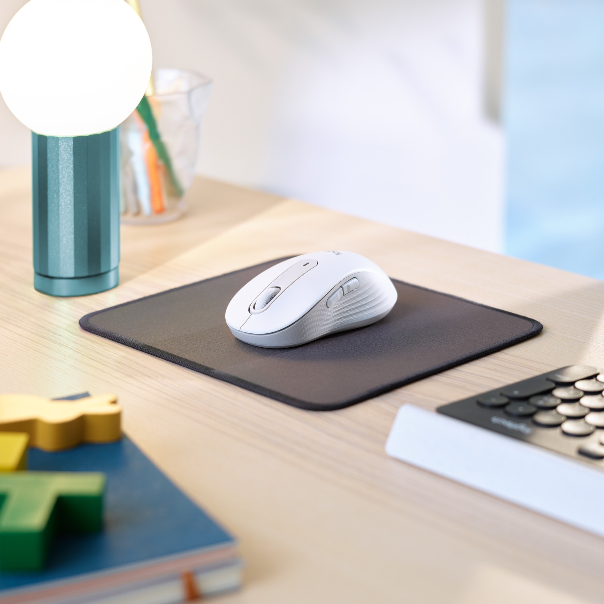 Logitech Signature M650 for Business Mouse wireless Bluetooth 2.4 GHz Bolt USB receiver off-white - Figura 4