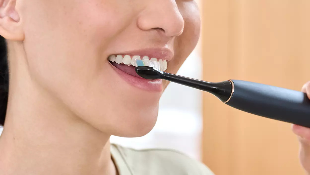 Koka zëvendësuese për brushë elektrike Philips Sonicare W2 Optimal White HX6064/88 / 4 Copë - Zezë - Figura 3