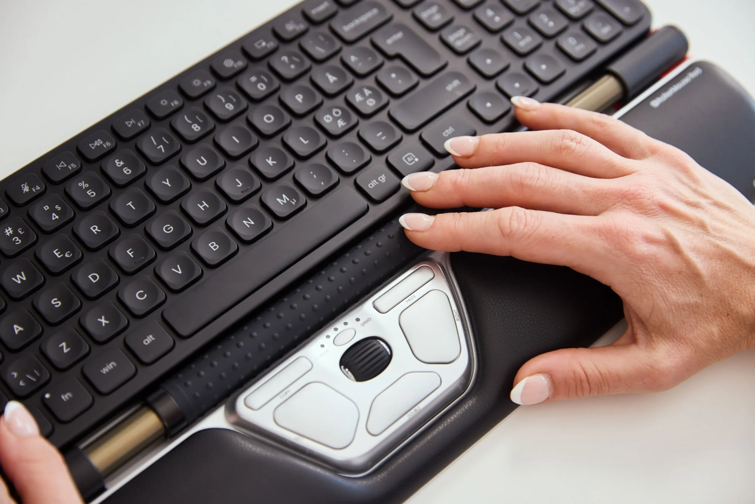 Maus pa kabllo Contour RollerMouse Red -Zezë/Gri/Kuqe - Figura 3