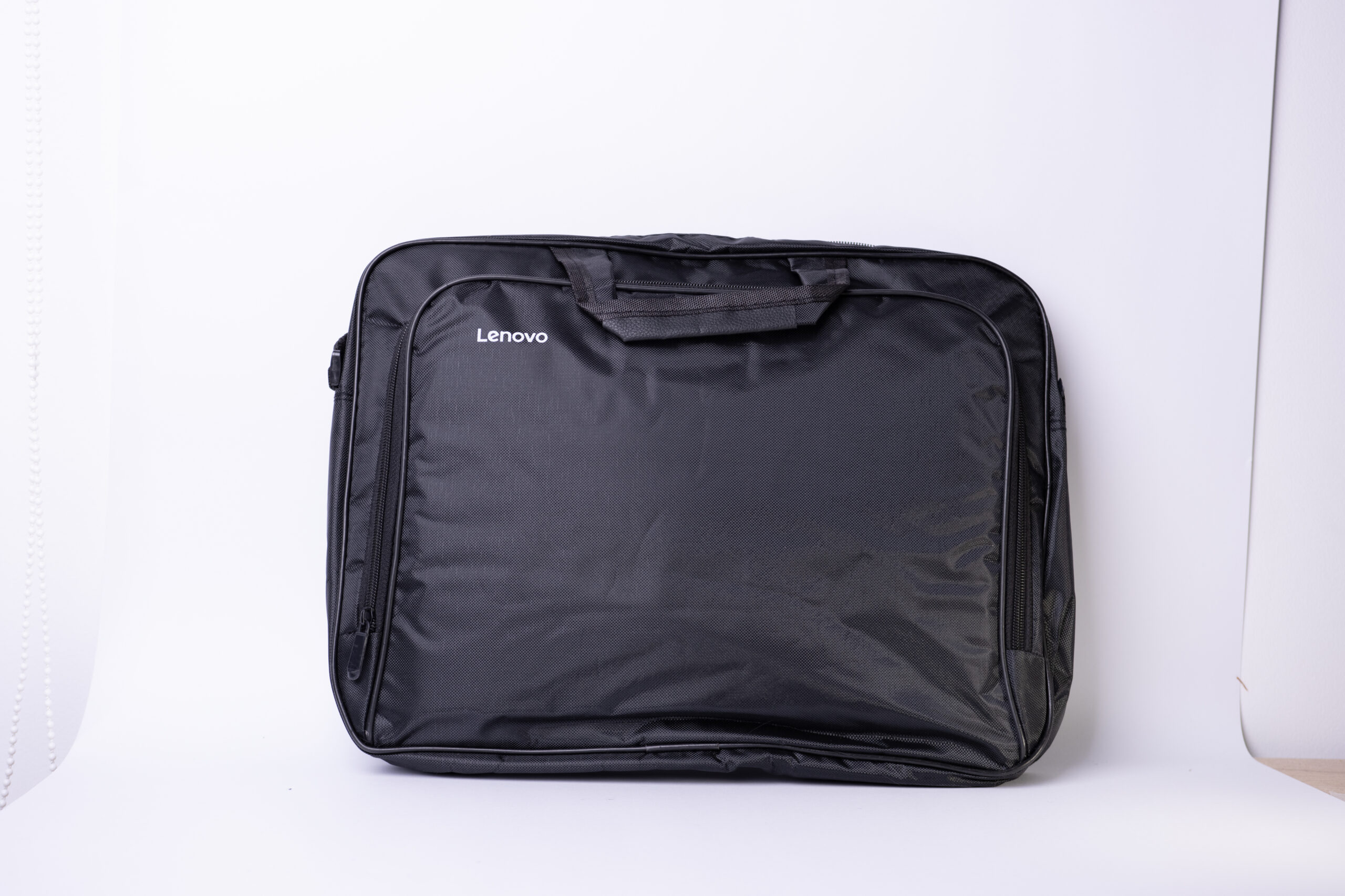 Çantë për Laptop Lenovo 8802 / B53-100 / 15.6 Inch / Polyester / Waterproof / Lightweight / E zezë - Figura 2